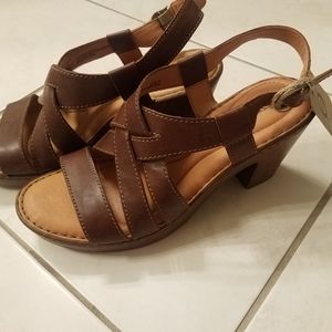 New never worn Boc Sandals